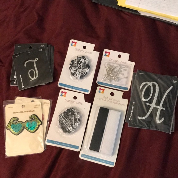 Sewing Items & Iron on Patches - Picture 4 of 4